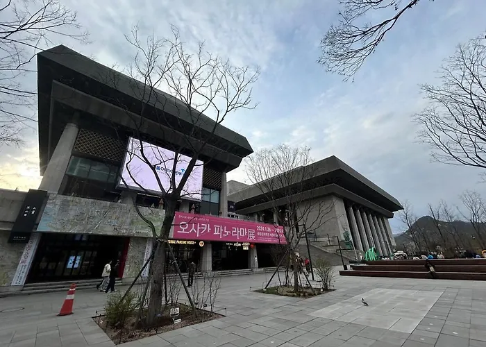 Villa Gyeongbokgung House